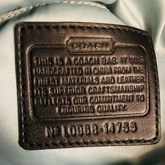 Authentic Coach handbag - Picture 9 of 15